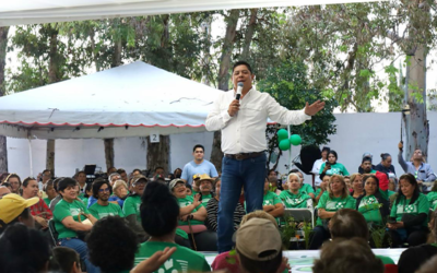 LLEVAN TRÁMITES DE LICENCIAS GRATUITAS A COLONIAS DE SLP