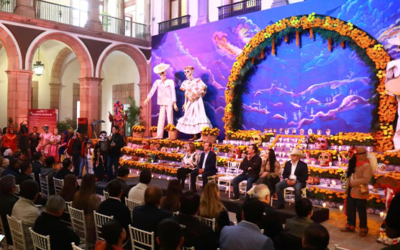 EXHIBEN ALTAR MONUMENTAL DE MUERTOS EN SAN LUIS POTOSÍ
