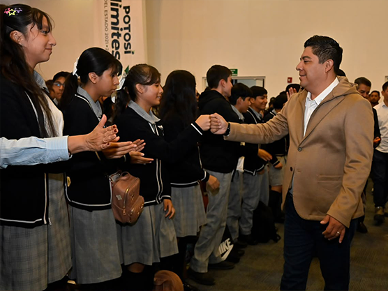 ANALIZAN USO DE DISPOSITIVOS DIGITALES EN ESCUELAS DE SAN LUIS POTOSÍ